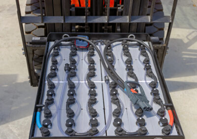 Lithium vs. Lead-Acid: A Strategic Guide to Forklift Power in the Age of Automation